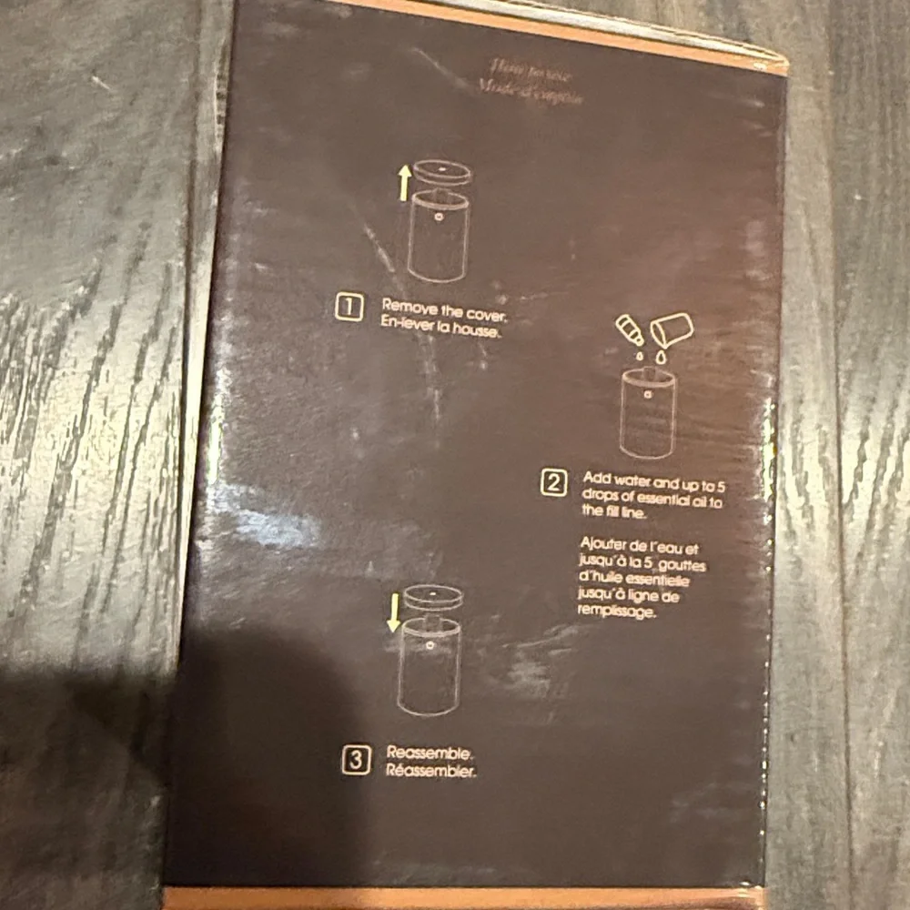 NWT Nature's Essential Oil Diffuser with color changing Light 3:3